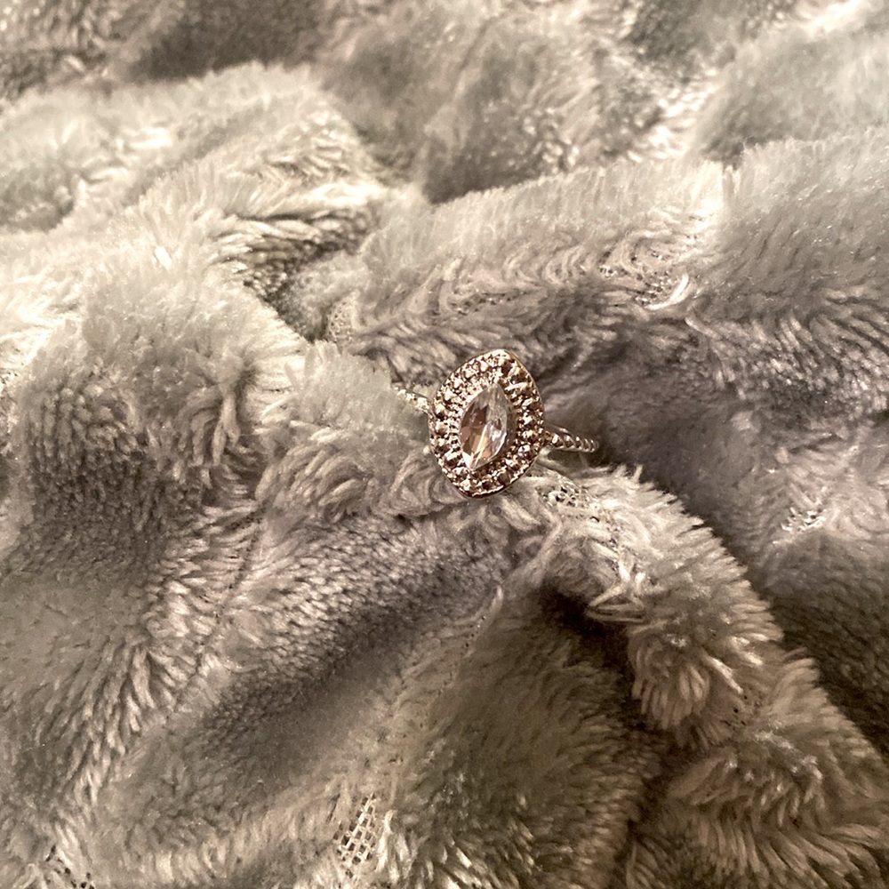 Silver Rhinestone Ring - Picture 2 of 3